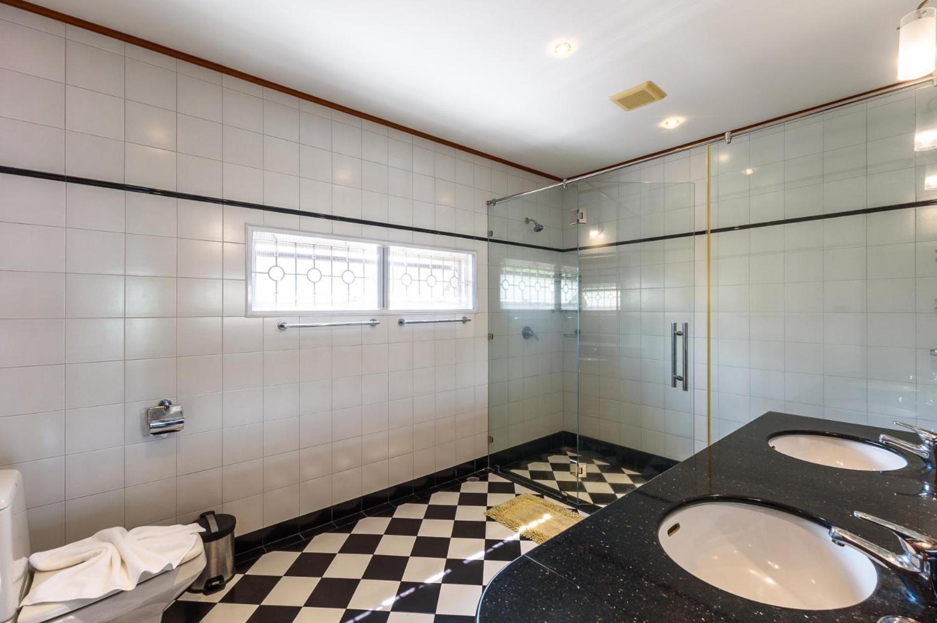 Amber Pool Villa Naiharn Rawai 外观 照片